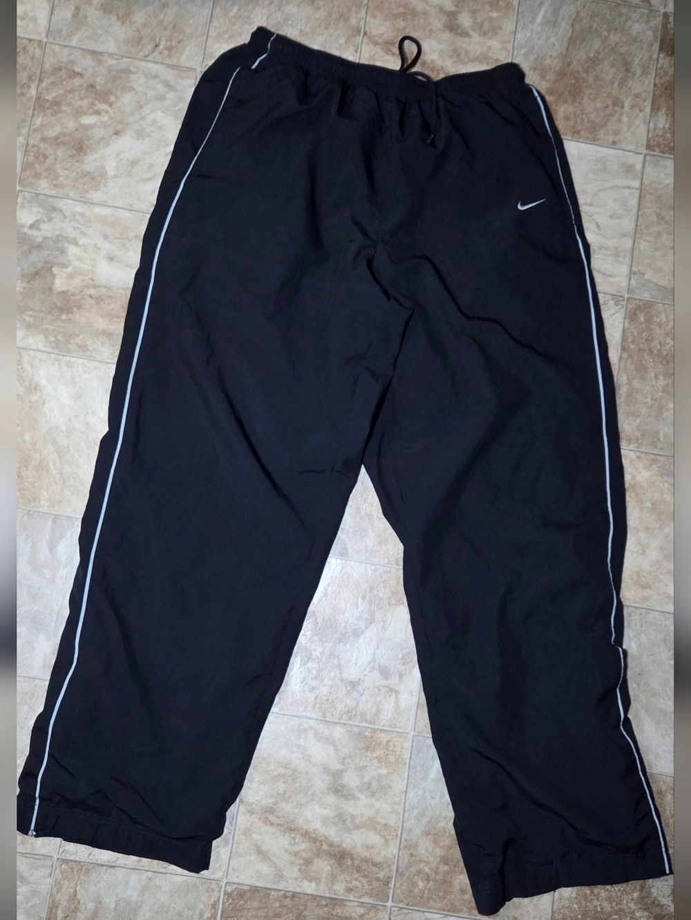 Y2K Nike Black Track Pants with White Side Piping Sz Xl Mens/boys?